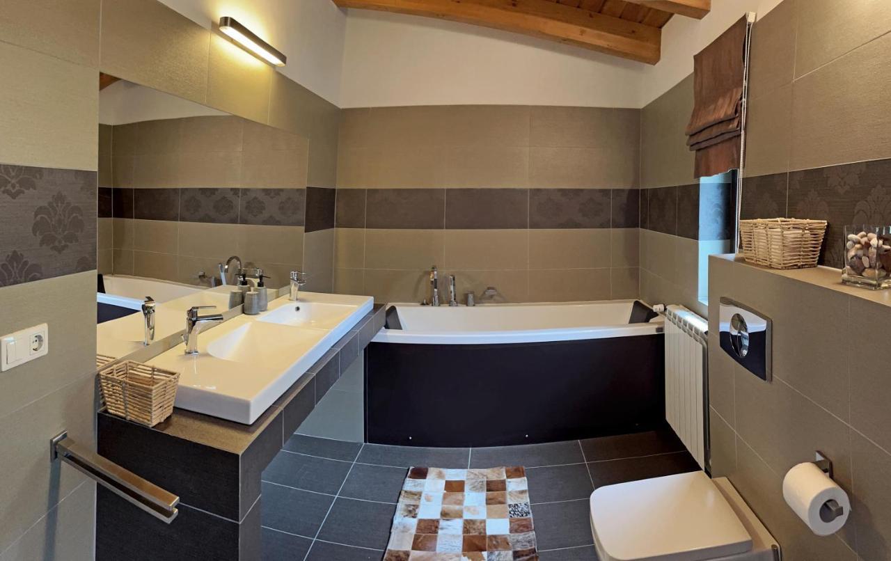 Bazalt Wellness Villa Харгіта-Бей Екстер'єр фото